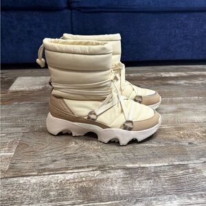 Sorel Women's Size 10 Kinetic Impact NXT Mid Waterproof Boot